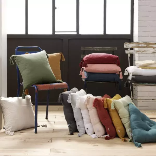 GAÏA plain cotton upholstered cushion