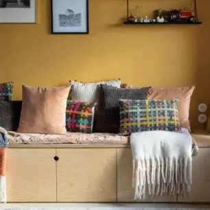 Coussins déco pour un salon chaleureux et cocooning