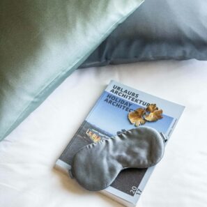 Ashley máscara de noche 9 x 23