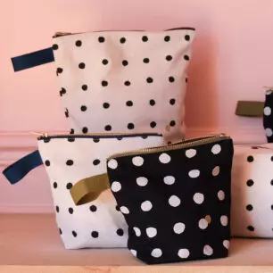 Mia toiletry bag, colour « Mia caviar »