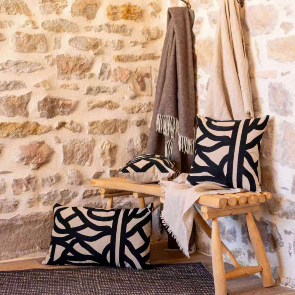 Coussin brodé Ezia – Image 2