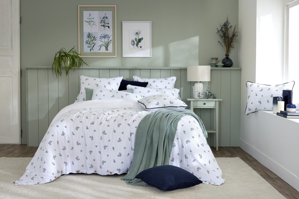 Chambre avec la housse de couette ELEONORE