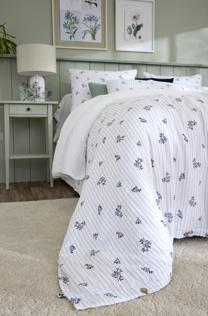 Détail de la housse de couette ELEONORE en double gaze de coton