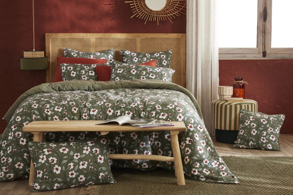 Chambre avec la housse de couette FLORA
