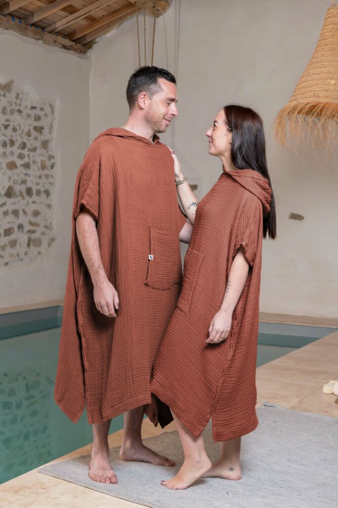 Poncho adulte GAÏA - ambiance Terracotta