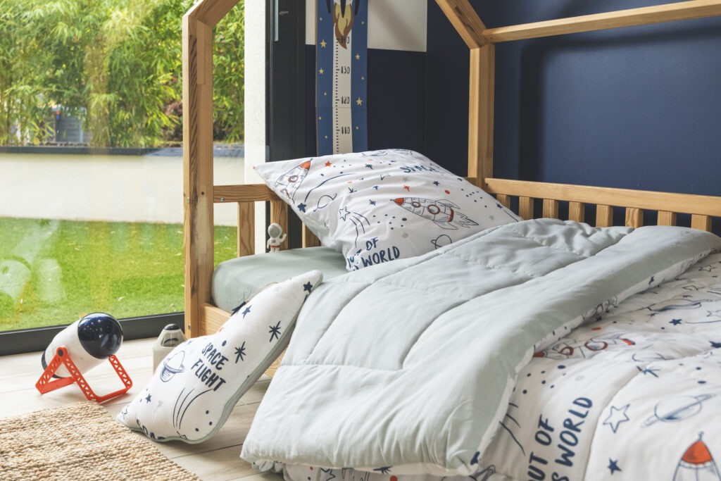 Couette imprimée GALAXIE pour chambre enfant