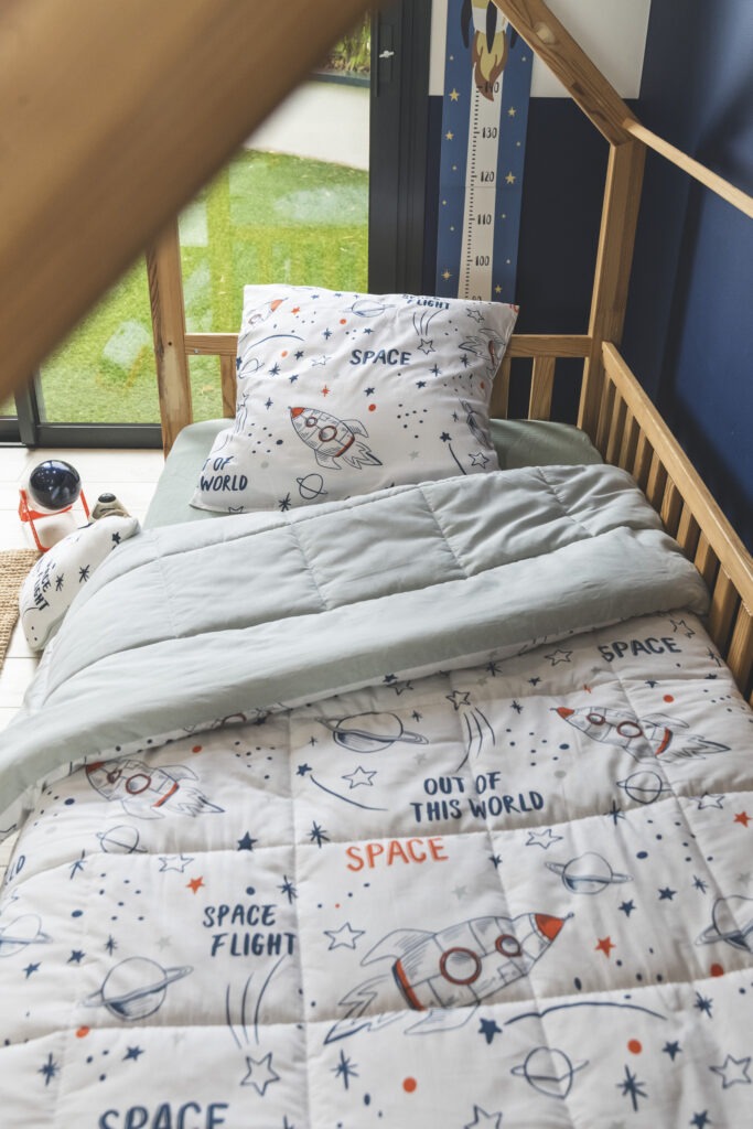 Couette imprimée GALAXIE pour chambre enfant