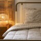Couette NORA dans une chambre à l’ambiance rétro