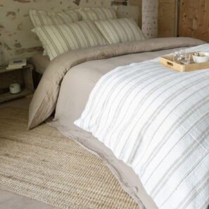 Bout de lit TOM ambiance chambre