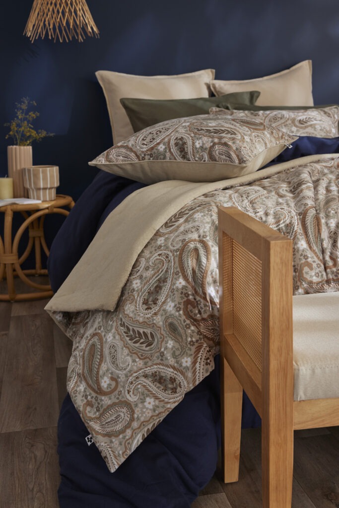 Bout de lit VALENTINE dans une chambre douce