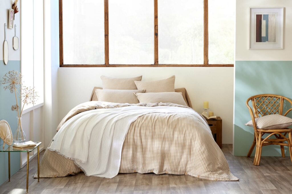 Housse de couette VICKIE dans une chambre